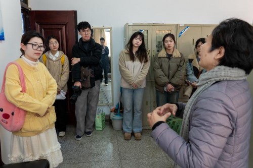 安博·体育传媒与影视学院以光影传递党员温度